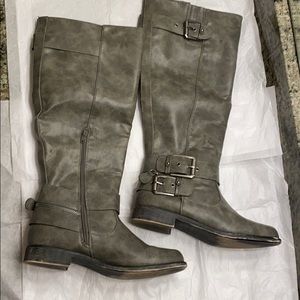 JustFab Carmaletta grey boots sz 9 womens